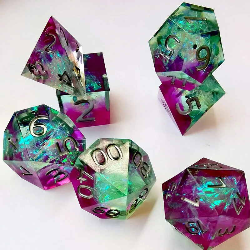 Resin 7 Piece Dice Set